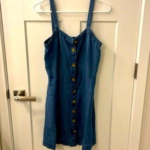 Denim dress with pockets